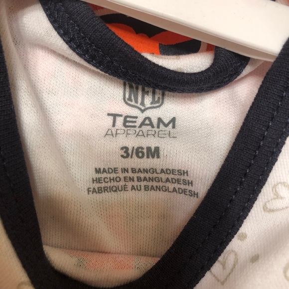 Brand new 3 set Chicago Bear’s onesies - Picture 4 of 4